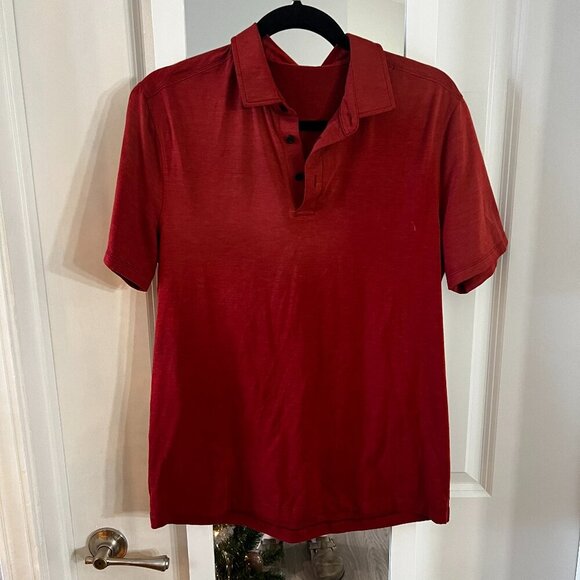 811 Men's Lululemon Athletica Red Orange Polo Size Medium - Picture 1 of 4
